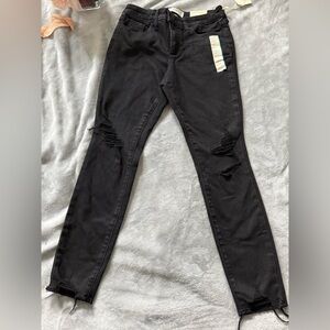 Universal Thread Black Distressed Jeans